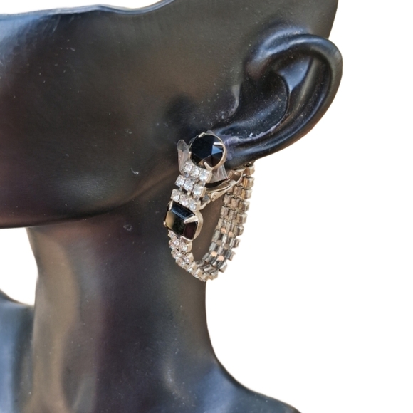 Vintage 50s Black And White Rhinestone Wrap Around Clip Earrings - Picture 3 of 8